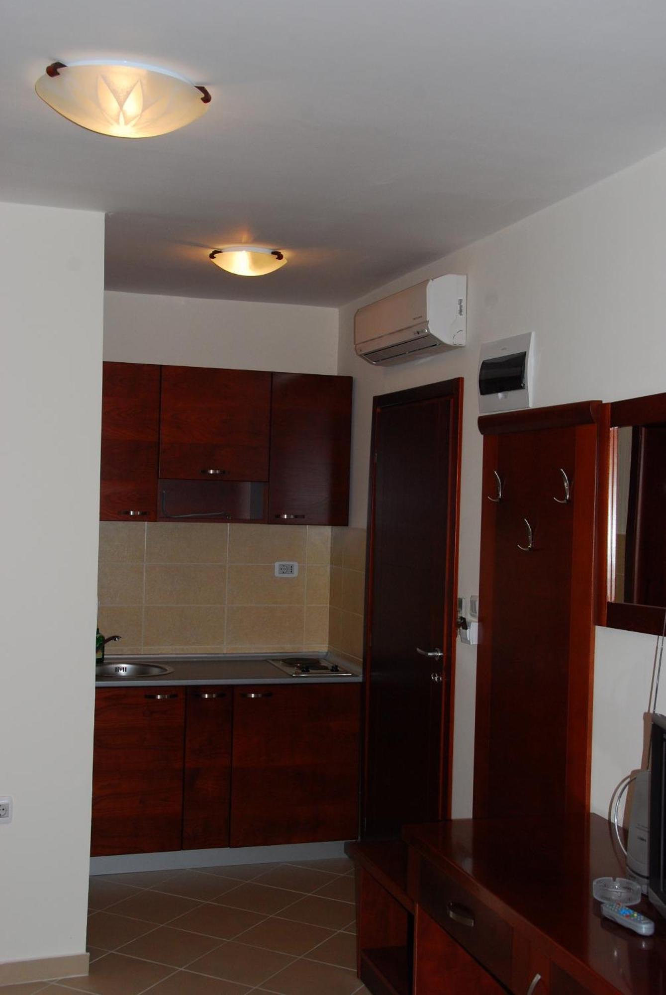 Apartments Krapina Budua Esterno foto
