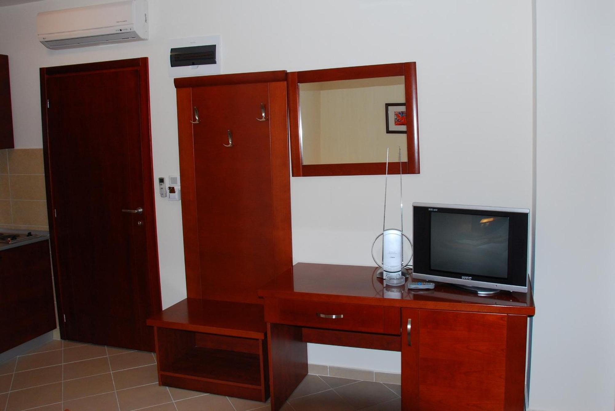 Apartments Krapina Budua Esterno foto