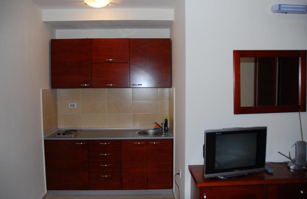 Apartments Krapina Budua Esterno foto