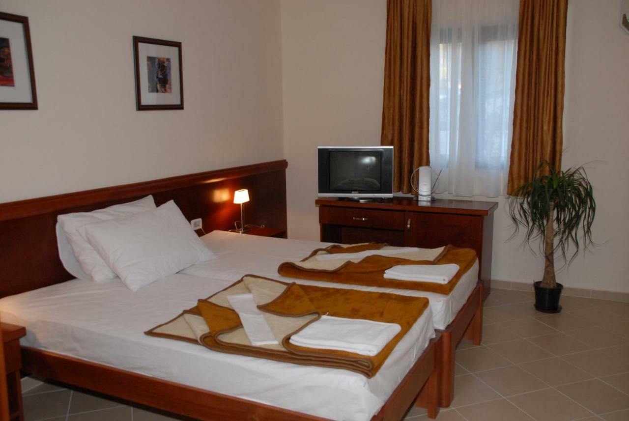Apartments Krapina Budua Esterno foto